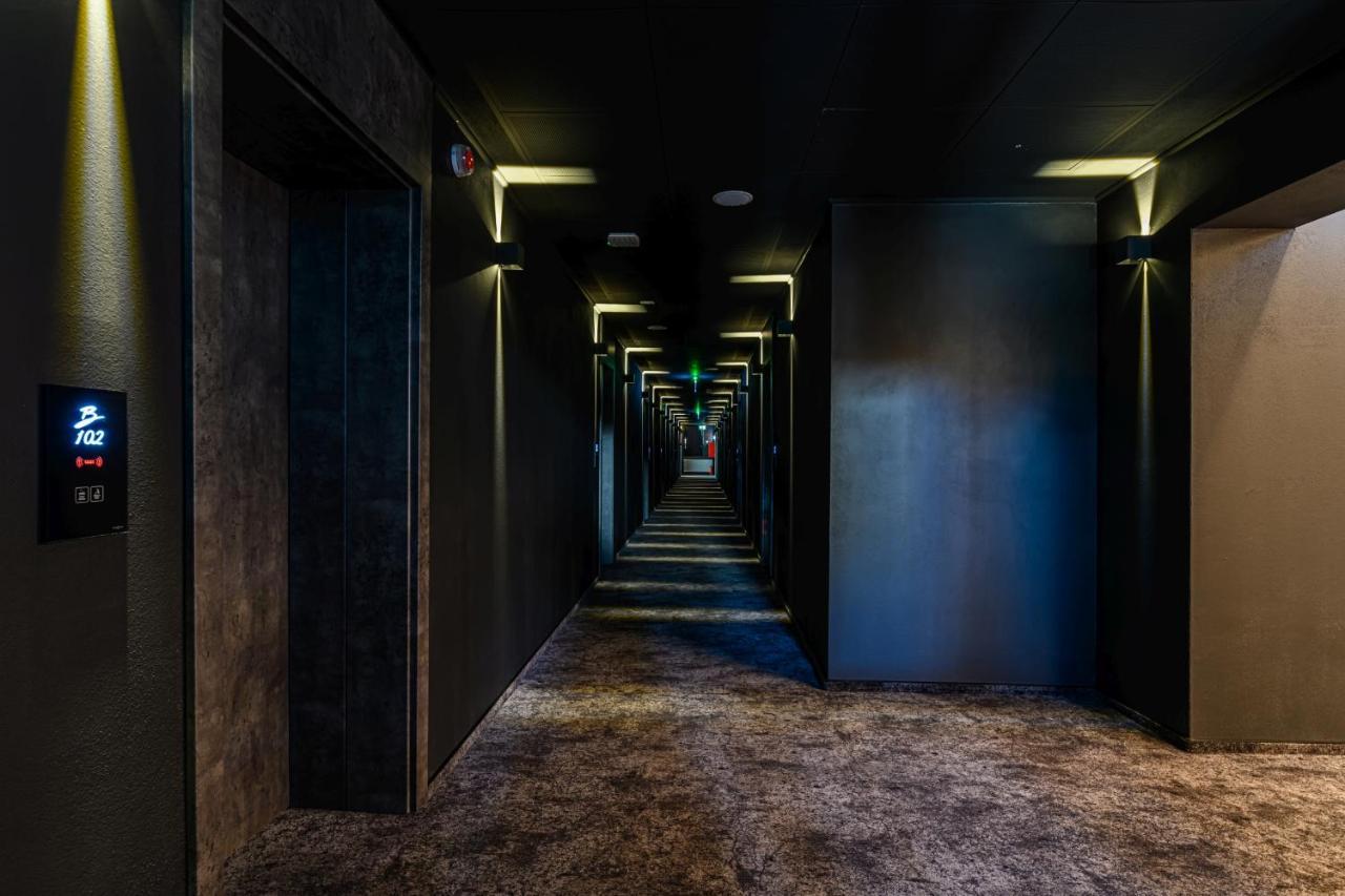 B The Hotel Sfantu Gheorghe  Exterior photo